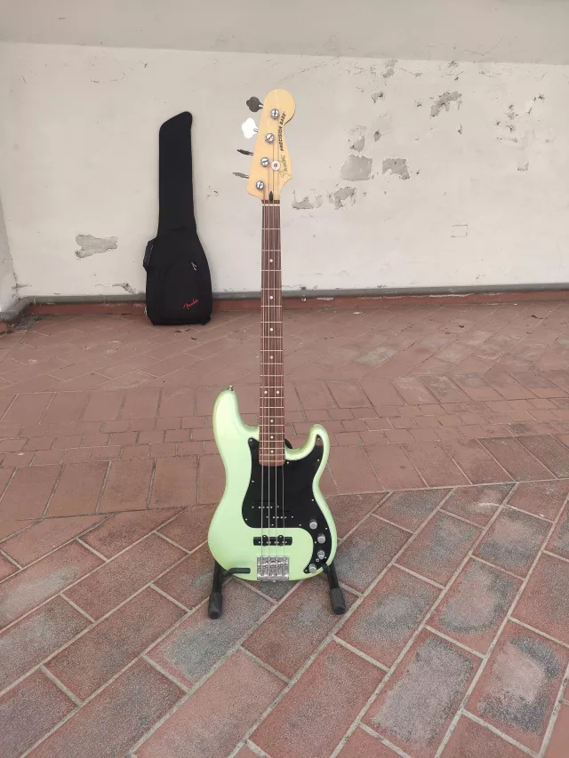 FENDER DELUXE ACTIVE PRECISION BASS SPECIAL 2018