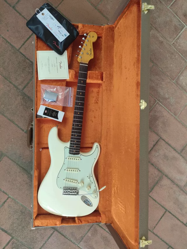 FENDER STRATOCASTER AMERICAN VINTAGE II 1961 OW