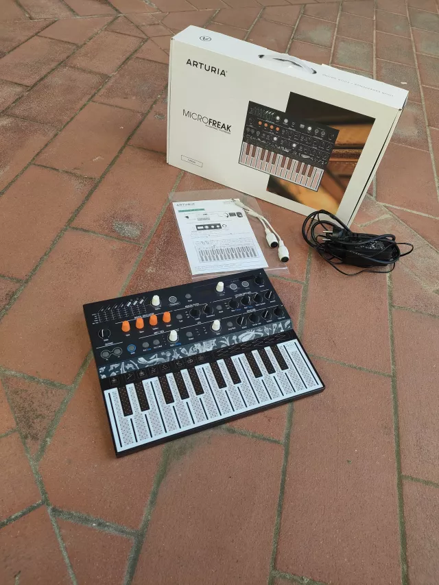 ARTURIA MICROFREAK