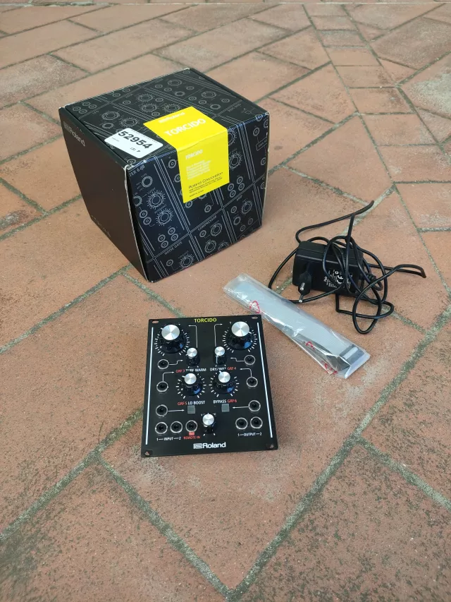 ROLAND AIRA TORCIDO