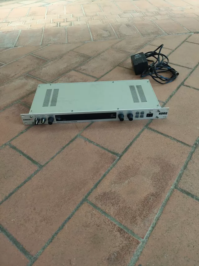 KORG AM8000R