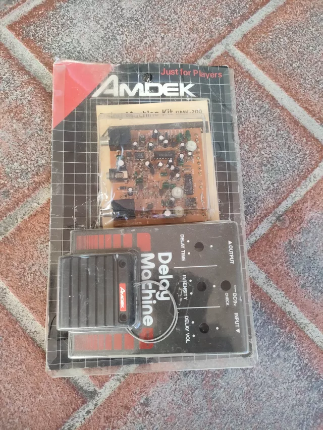 AMDEK  DMK-200 DELAY MACHINE