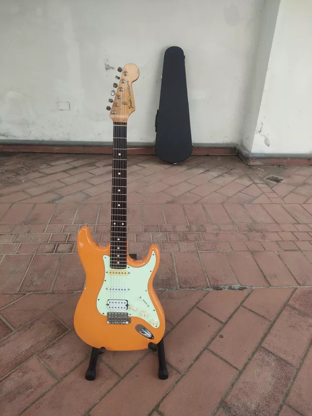 STRATOCASTER ASSEMBLATA