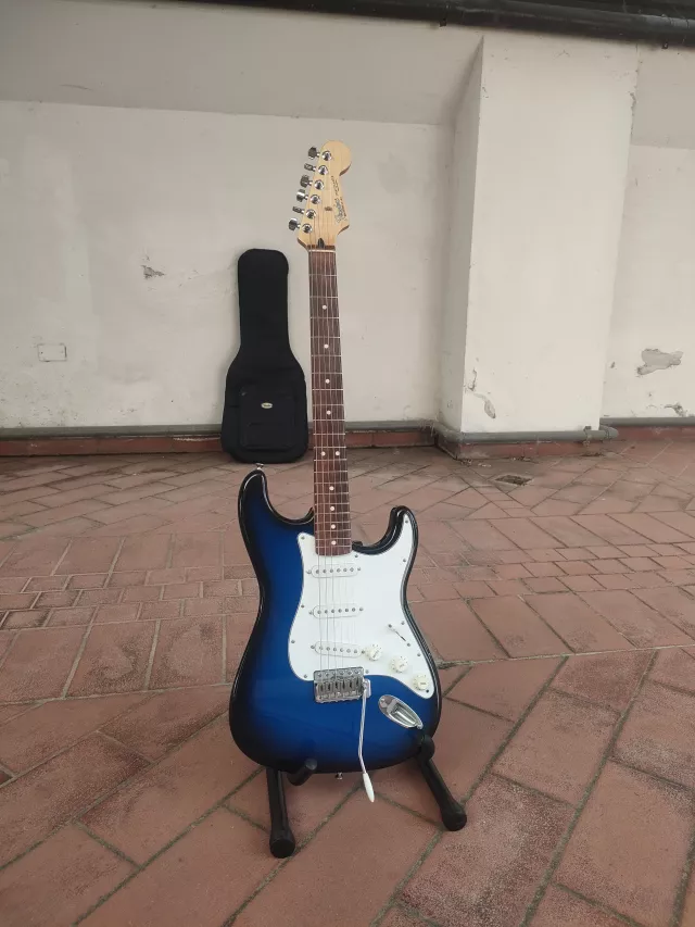 STRATOCASTER ASSEMBLATA (PARTCASTER)