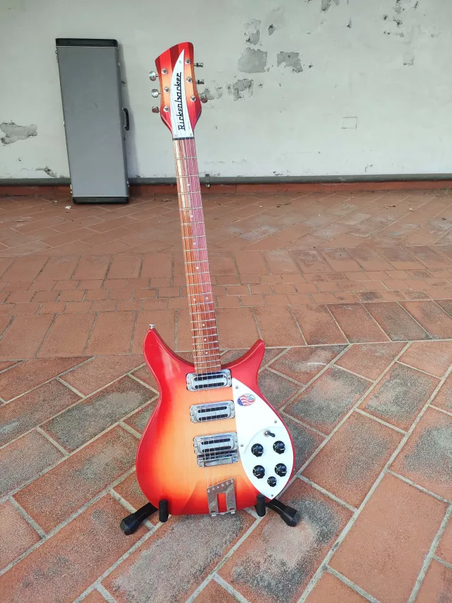 RICKENBACKER 350 V63 LIVERPOOL