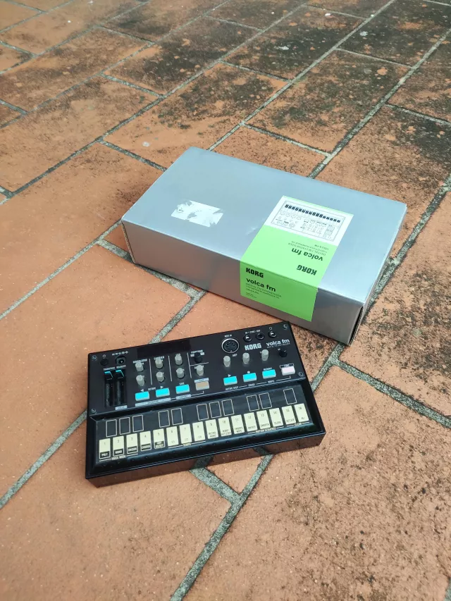 KORG VOLCA FM