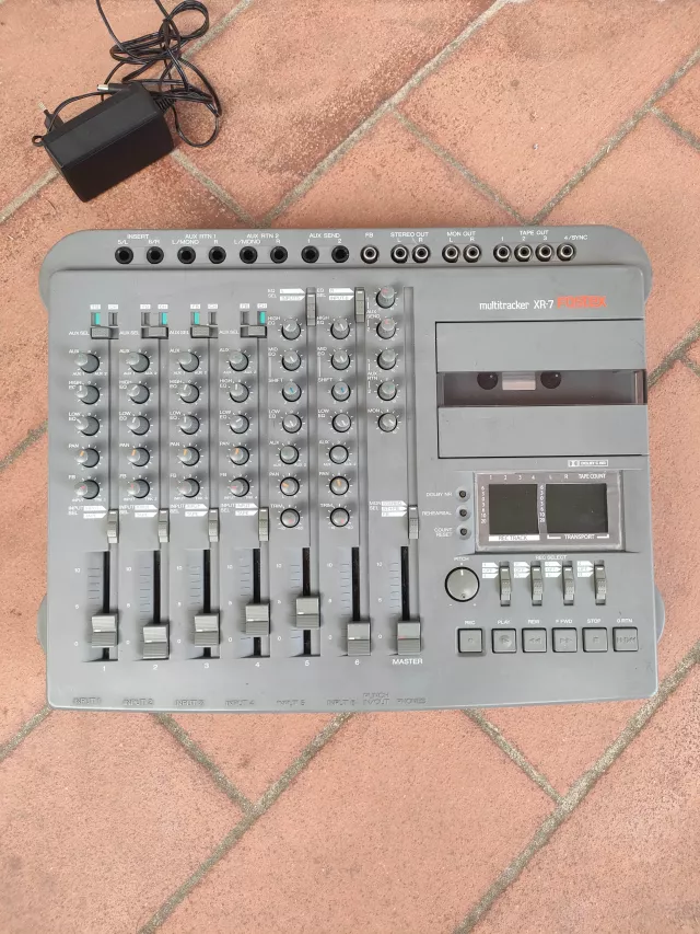 FOSTEX XR-7