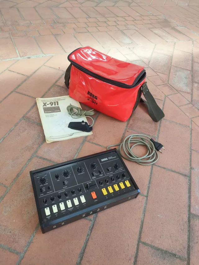 KORG X-911