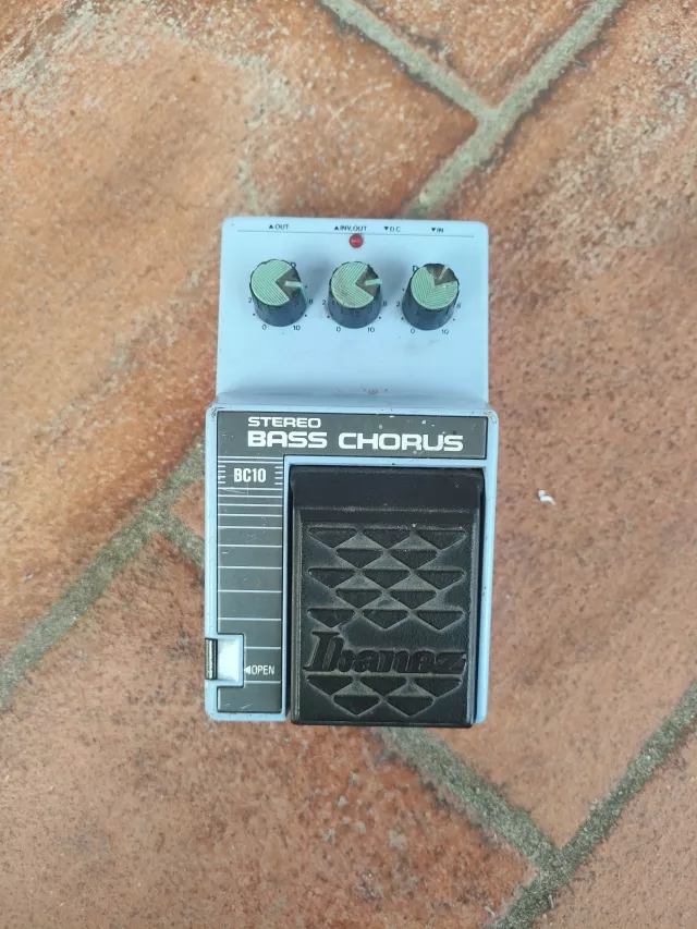 IBANEZ BASS CHORUS BC10